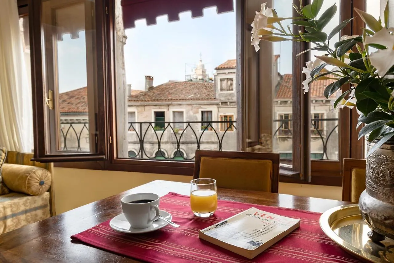 Palazzo Schiavoni Suite-Apartments Venezia 0*,