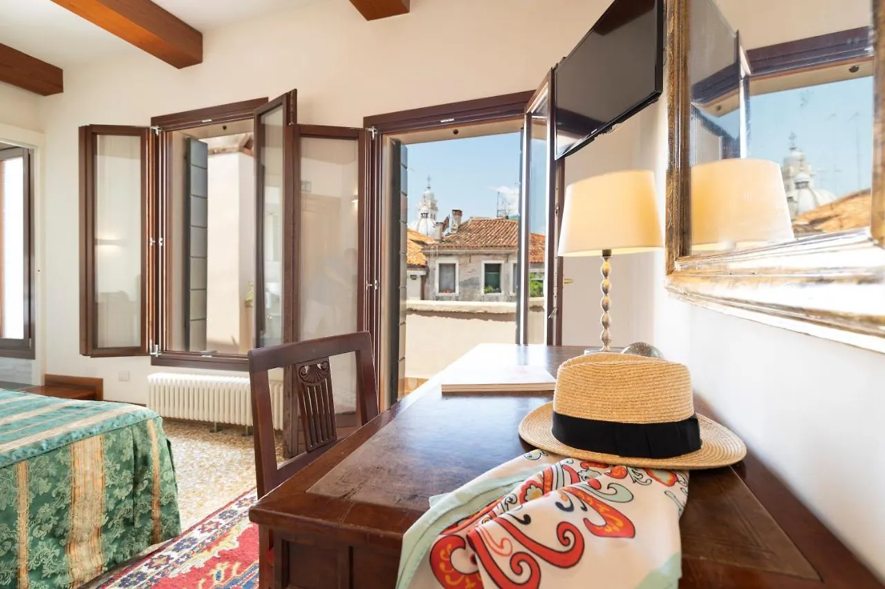 Palazzo Schiavoni Suite-Apartments Venezia Italia