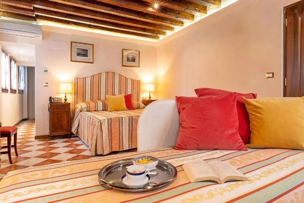 Palazzo Schiavoni Suite-Apartments Venezia Italia
